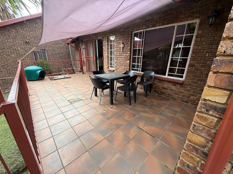 4 Bedroom Property for Sale in The Reeds Gauteng