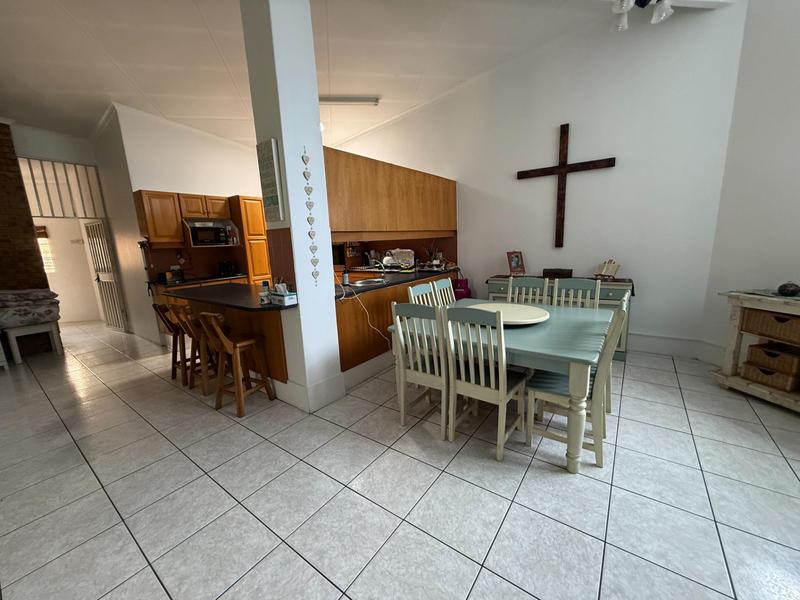 5 Bedroom Property for Sale in The Reeds Gauteng