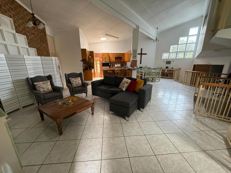 5 Bedroom Property for Sale in The Reeds Gauteng