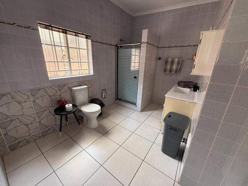 5 Bedroom Property for Sale in The Reeds Gauteng