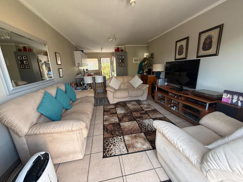 2 Bedroom Property for Sale in The Reeds Gauteng