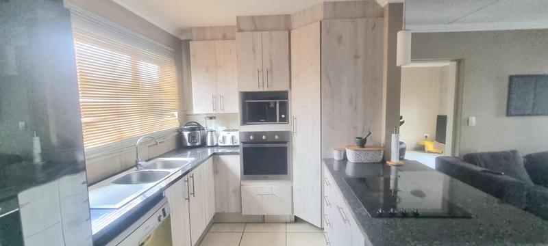2 Bedroom Property for Sale in Amberfield Gauteng