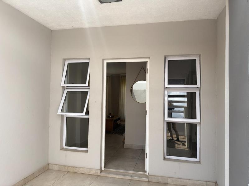 4 Bedroom Property for Sale in Thatchfield Gauteng