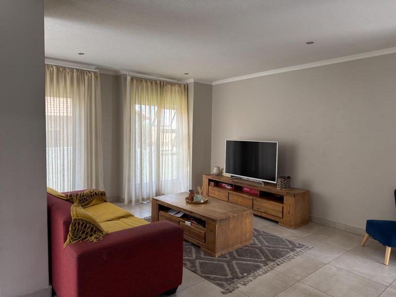 4 Bedroom Property for Sale in Thatchfield Gauteng