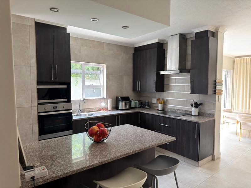 4 Bedroom Property for Sale in Thatchfield Gauteng