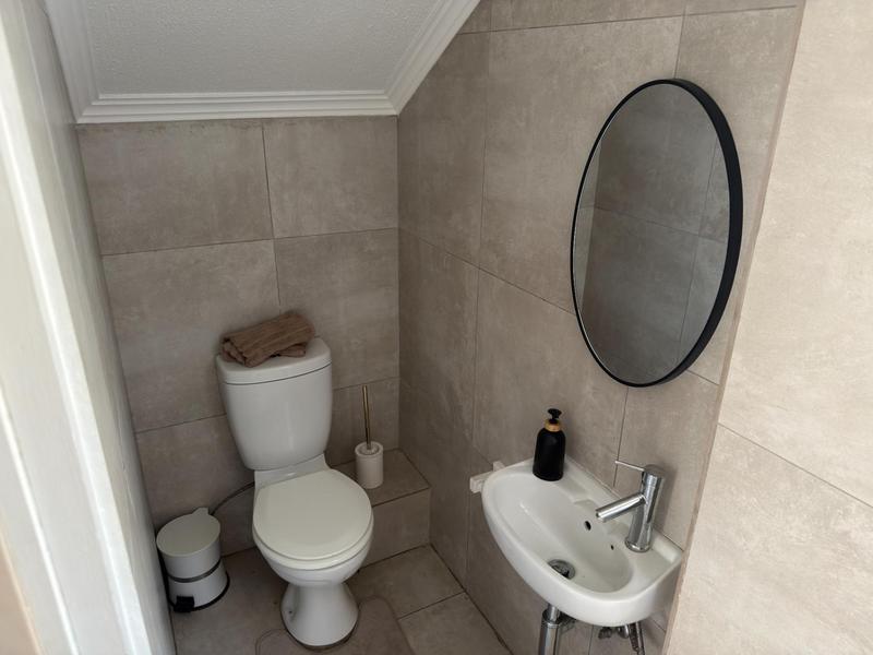 4 Bedroom Property for Sale in Thatchfield Gauteng