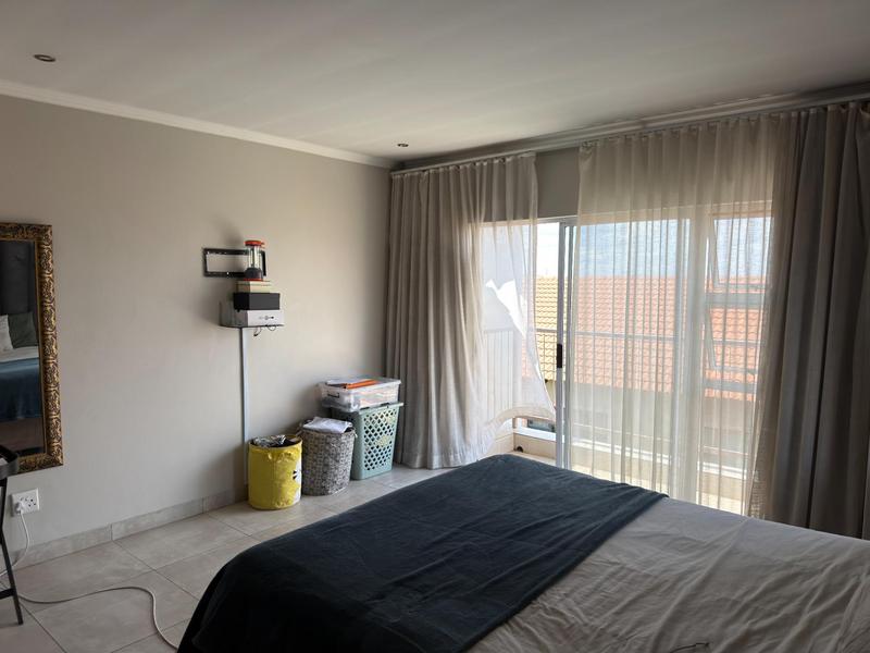 4 Bedroom Property for Sale in Thatchfield Gauteng