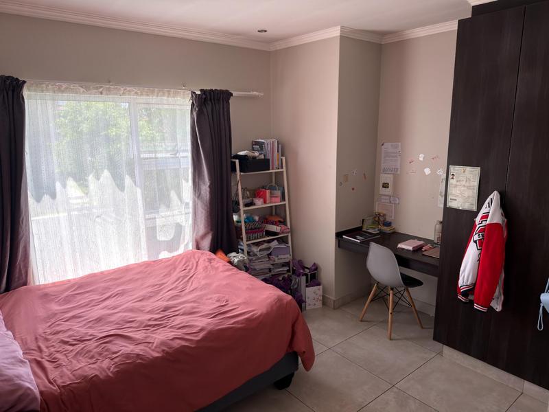 4 Bedroom Property for Sale in Thatchfield Gauteng