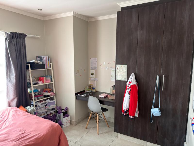 4 Bedroom Property for Sale in Thatchfield Gauteng