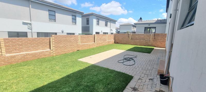 3 Bedroom Property for Sale in Thatchfield Gauteng