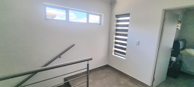 3 Bedroom Property for Sale in Thatchfield Gauteng