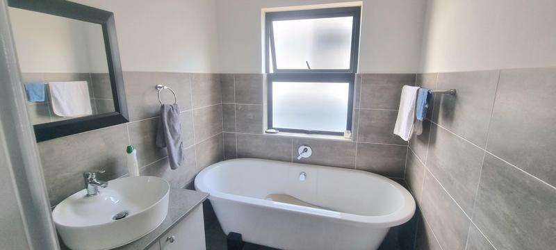 3 Bedroom Property for Sale in Thatchfield Gauteng