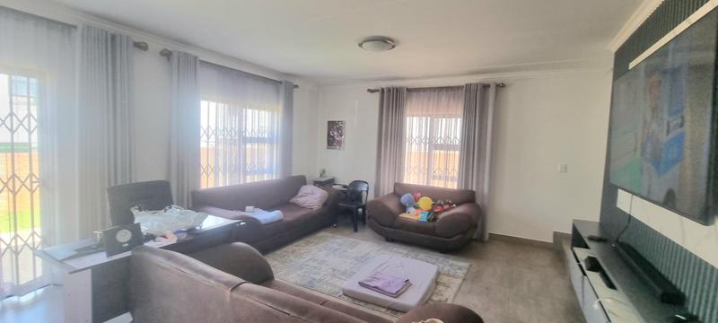 3 Bedroom Property for Sale in Thatchfield Gauteng