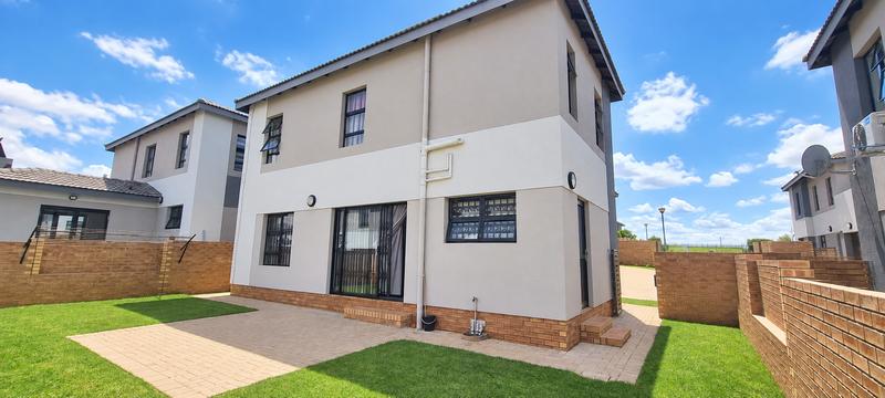 3 Bedroom Property for Sale in Thatchfield Gauteng