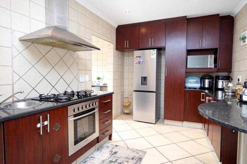 3 Bedroom Property for Sale in Thatchfield Gauteng