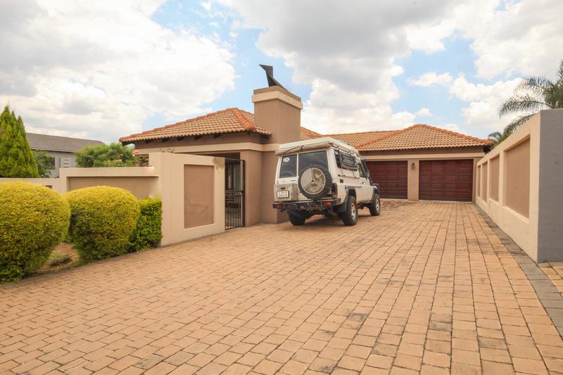 3 Bedroom Property for Sale in Thatchfield Gauteng
