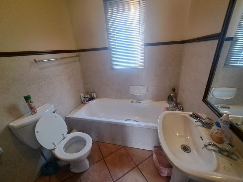 2 Bedroom Property for Sale in Eco Park Gauteng