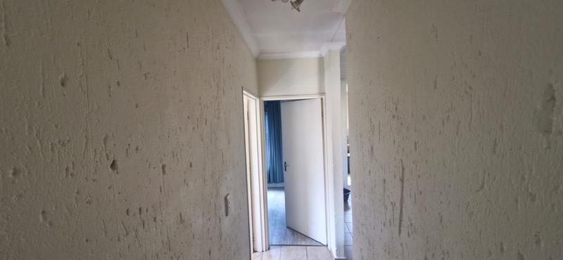2 Bedroom Property for Sale in Heuwelsig Estate Gauteng
