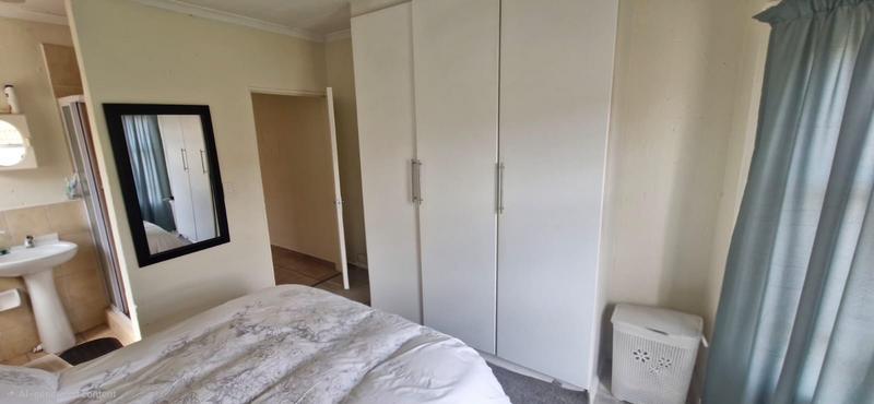 2 Bedroom Property for Sale in Heuwelsig Estate Gauteng