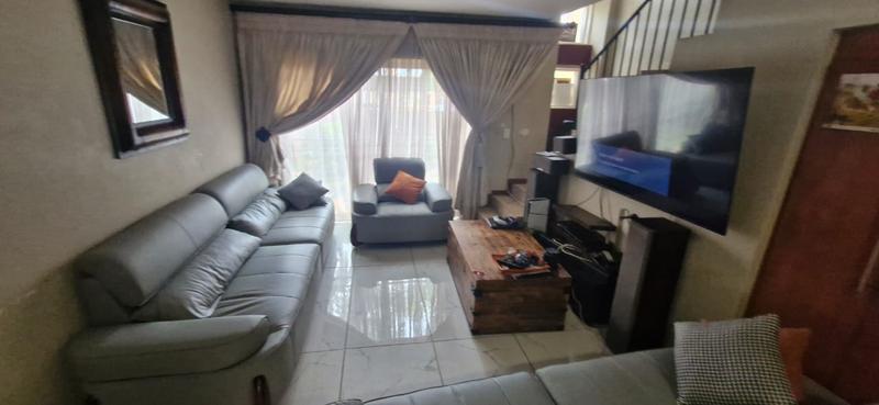 3 Bedroom Property for Sale in Heuwelsig Estate Gauteng