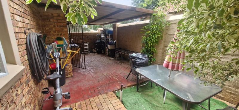 3 Bedroom Property for Sale in Heuwelsig Estate Gauteng