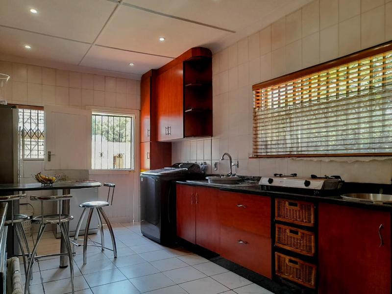 To Let 4 Bedroom Property for Rent in Florida Park Gauteng