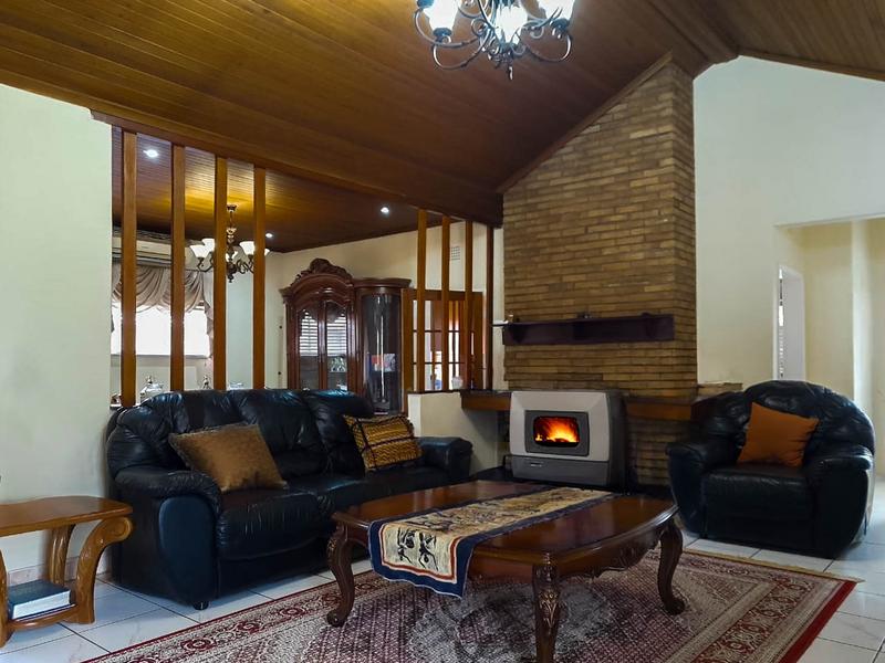 To Let 4 Bedroom Property for Rent in Florida Park Gauteng