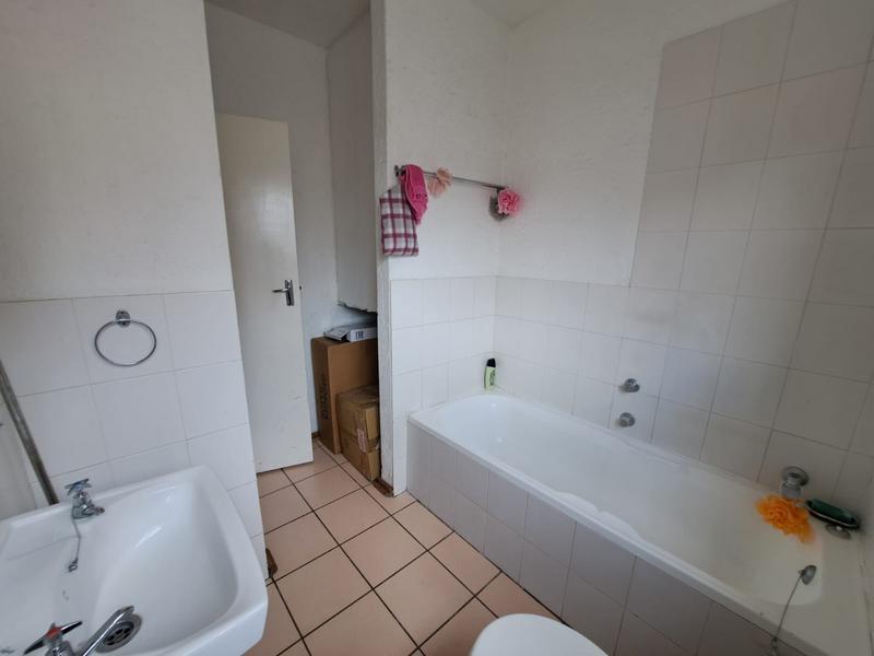 To Let 1 Bedroom Property for Rent in Westdene Gauteng