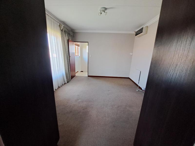 To Let 4 Bedroom Property for Rent in Noordwyk Gauteng