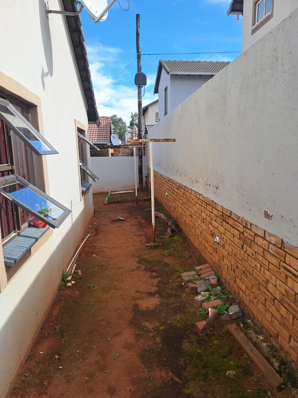 To Let 3 Bedroom Property for Rent in Witpoortjie Gauteng