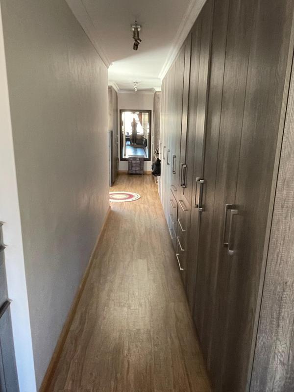 To Let 4 Bedroom Property for Rent in Pretorius Park Gauteng