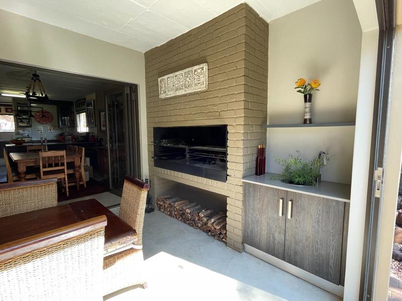 To Let 4 Bedroom Property for Rent in Pretorius Park Gauteng