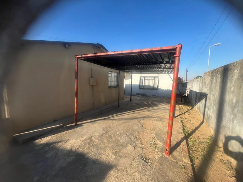 To Let 2 Bedroom Property for Rent in Meadowlands East Gauteng