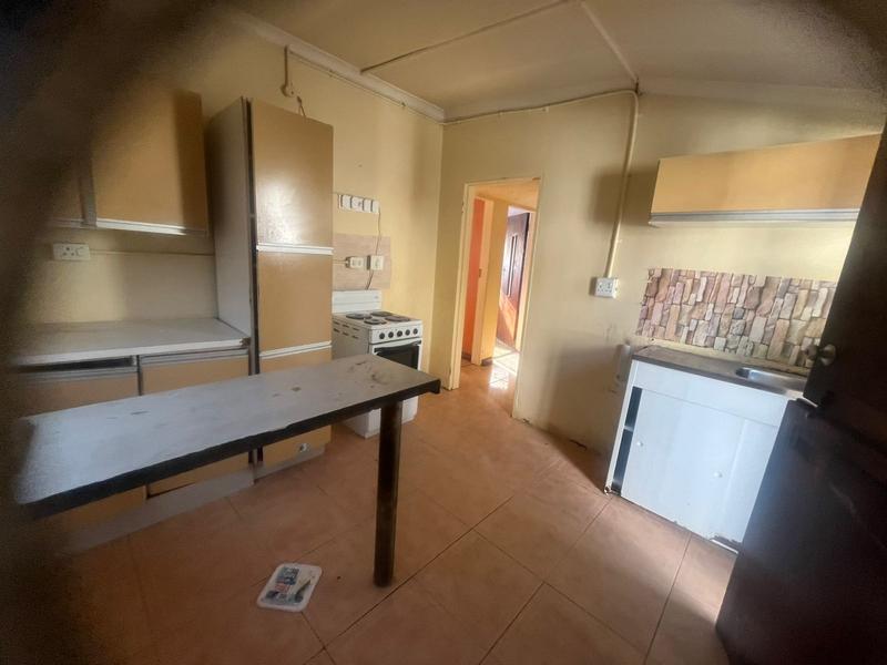 To Let 2 Bedroom Property for Rent in Meadowlands East Gauteng