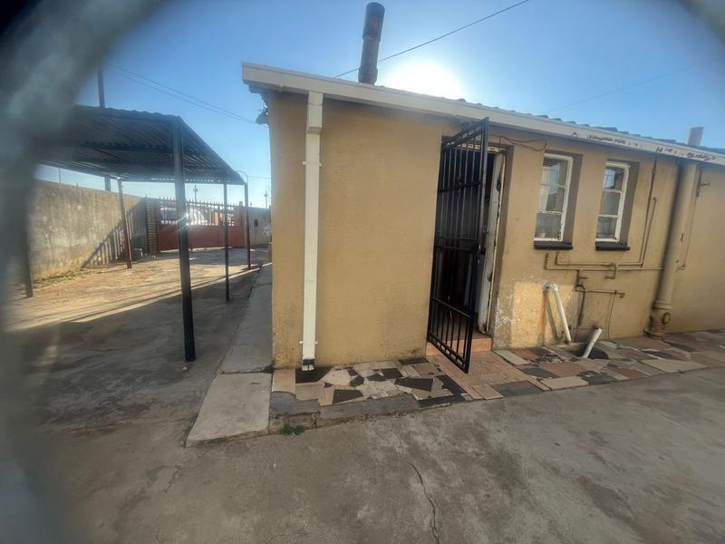 To Let 2 Bedroom Property for Rent in Meadowlands East Gauteng