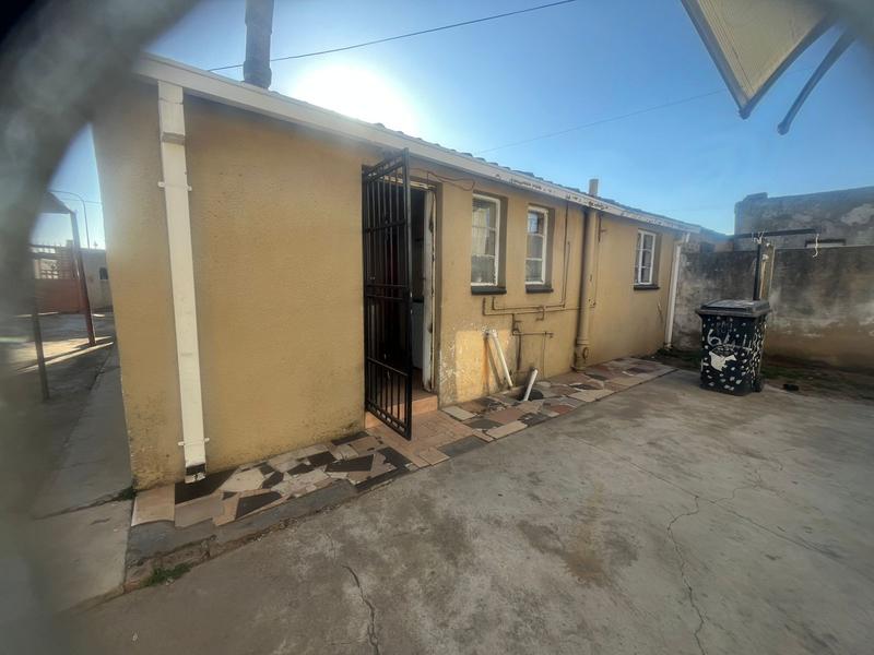 To Let 2 Bedroom Property for Rent in Meadowlands East Gauteng