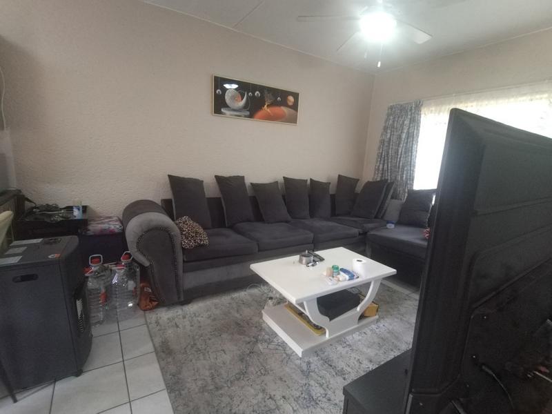 1 Bedroom Property for Sale in Westdene Gauteng