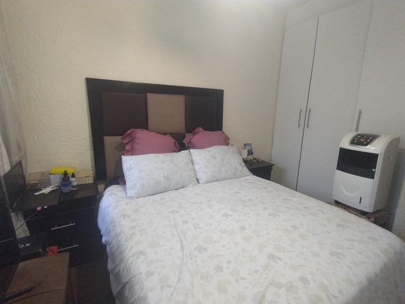 1 Bedroom Property for Sale in Westdene Gauteng