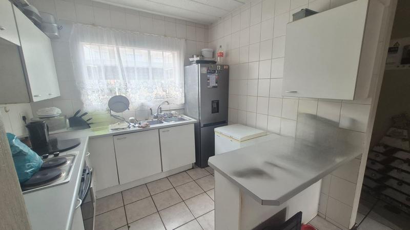 3 Bedroom Property for Sale in Roodekrans Gauteng
