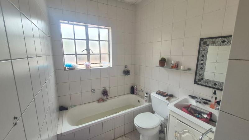 3 Bedroom Property for Sale in Roodekrans Gauteng