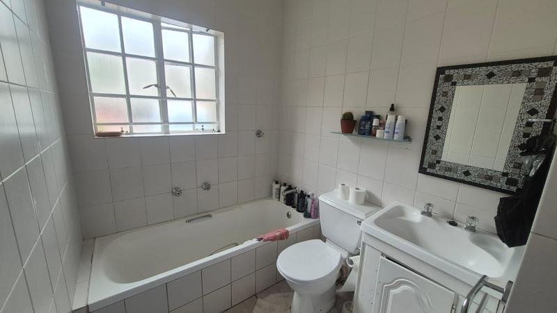 3 Bedroom Property for Sale in Roodekrans Gauteng