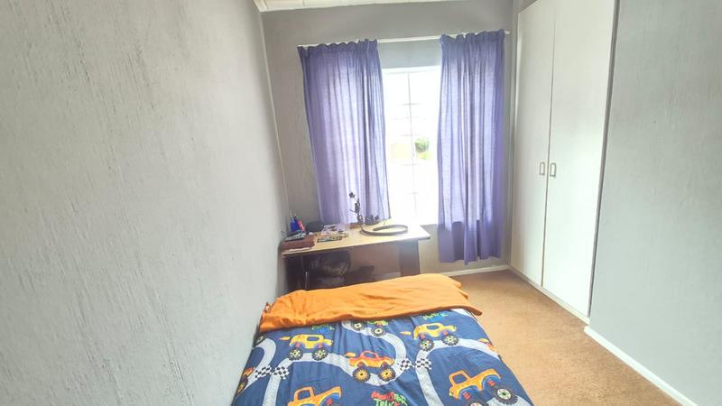 3 Bedroom Property for Sale in Roodekrans Gauteng