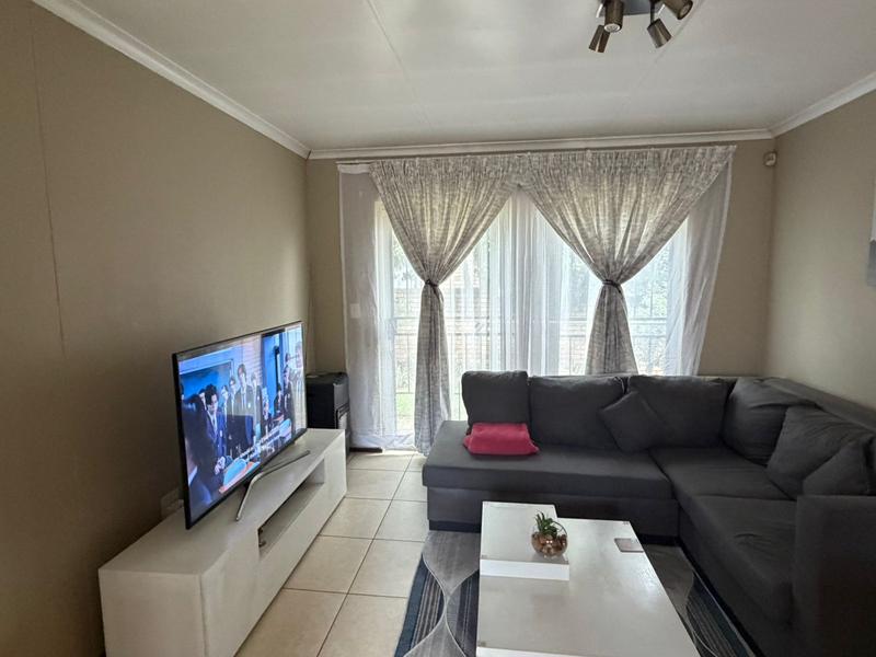 2 Bedroom Property for Sale in Wilgeheuwel Gauteng