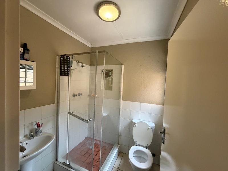 2 Bedroom Property for Sale in Wilgeheuwel Gauteng