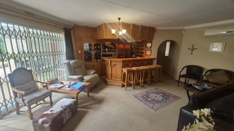 4 Bedroom Property for Sale in Rant En Dal Gauteng