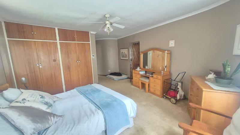 4 Bedroom Property for Sale in Rant En Dal Gauteng