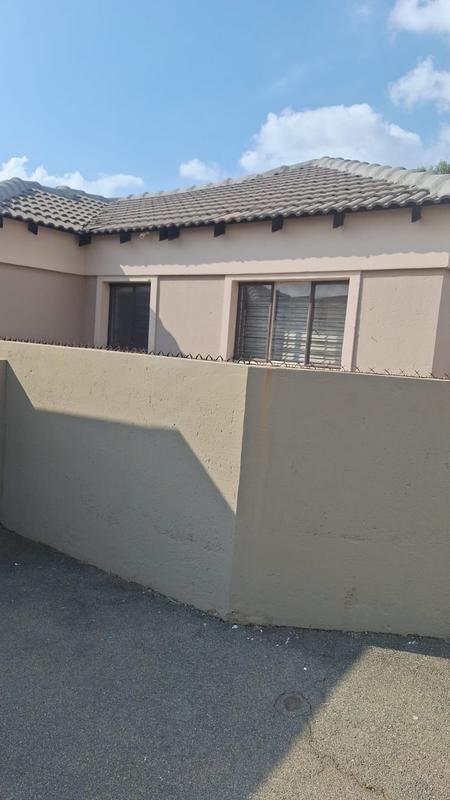2 Bedroom Property for Sale in Randfontein Gauteng