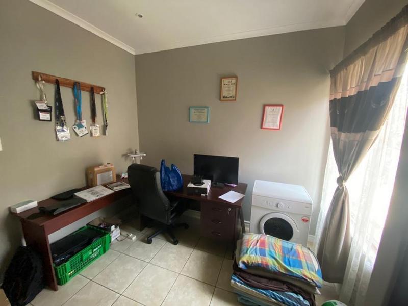 2 Bedroom Property for Sale in Pretorius Park Gauteng