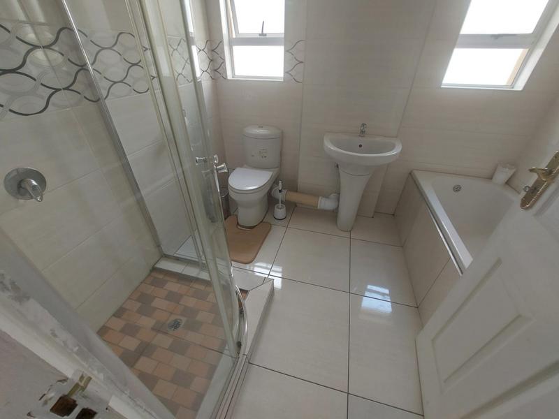 5 Bedroom Property for Sale in Riverspray Lifestyle Estate Gauteng