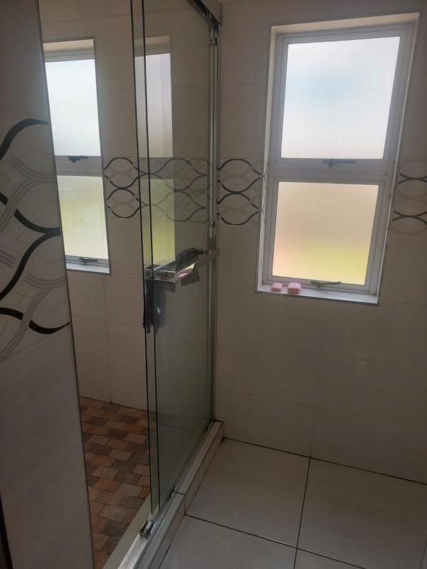 5 Bedroom Property for Sale in Riverspray Lifestyle Estate Gauteng